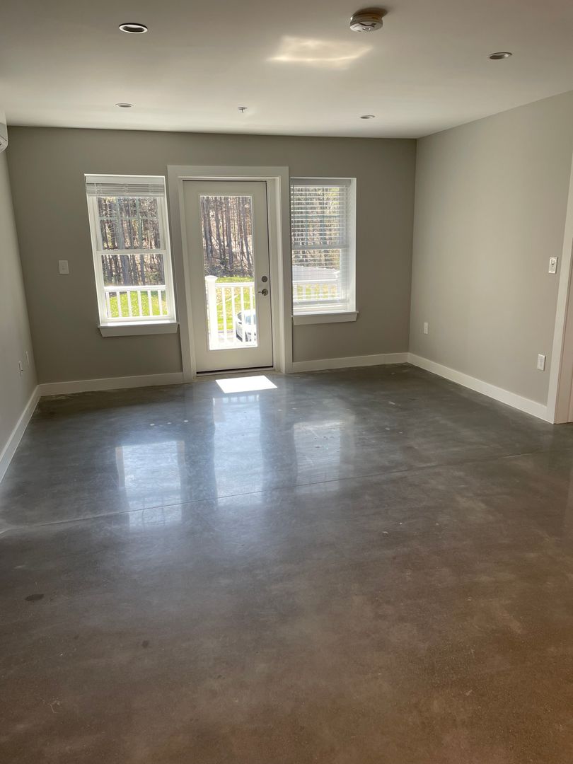 FITCHBURG Apartment: 579 South St