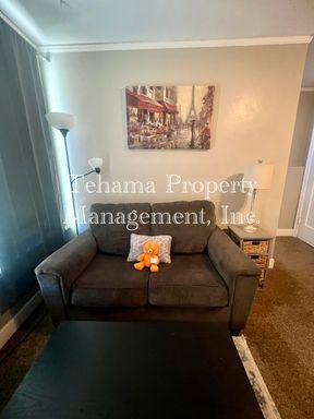 Furnished Studio Downstairs Unit in Building Complex. *Two weeks free off of second months rent*.