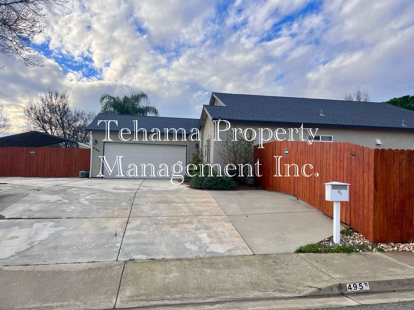 Red Bluff House: 495 David Ave