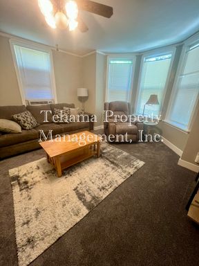 Furnished 1 bedroom 1 bath Downstairs Unit in Building Complex. *Two weeks free off of second months rent*.
