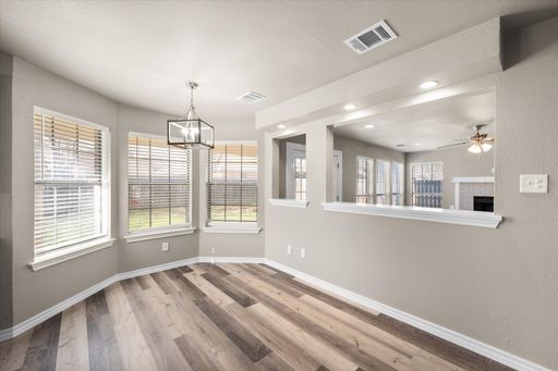 16 Atlantic Avenue, Midlothian, TX 76065