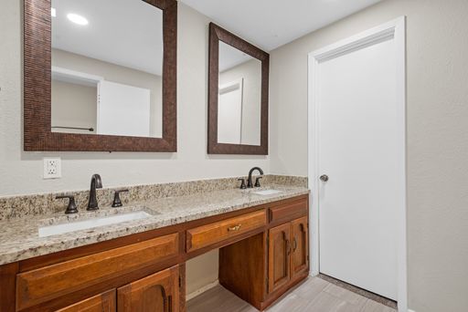 2001 San Jacinto Dr, Arlington, TX 76012