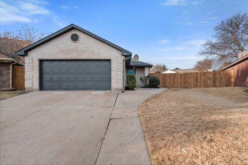 3624 Riverhead Drive, Arlington, TX 76015