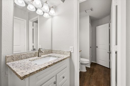 3330 Green Ridge Street, Fort Worth, TX 76133