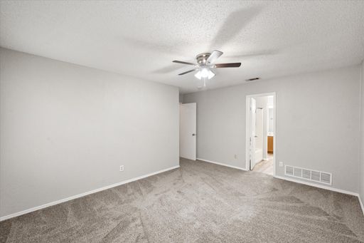 1217 Hidden Creek Dr, Mansfield, TX 76063
