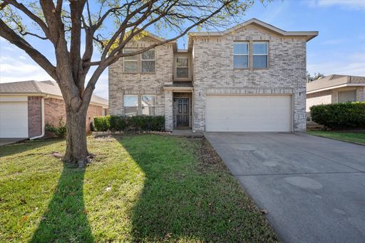 1049 Triple Crown Drive, Fort Worth, TX 76179