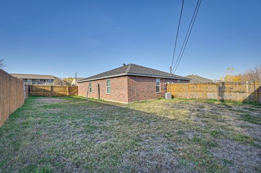607 Kings Way Dr, Unit B, Mansfield, TX 76063