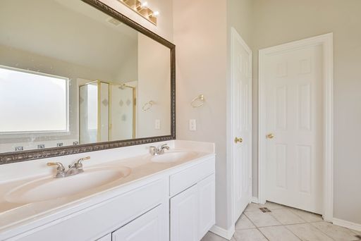 4 Blue Meadow Court, Mansfield, TX 76063