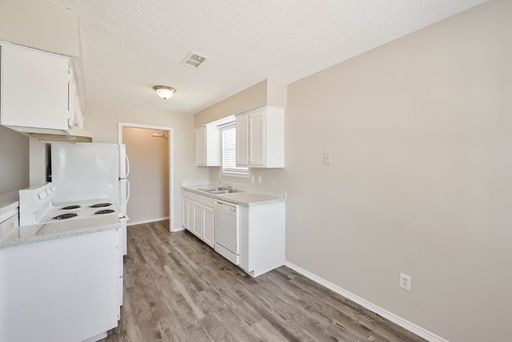 608 Kings Way Dr - Unit D, Mansfield, TX 76063