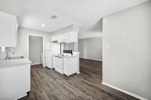 606 Kings Way Drive - Unit C, Mansfield, TX 76063