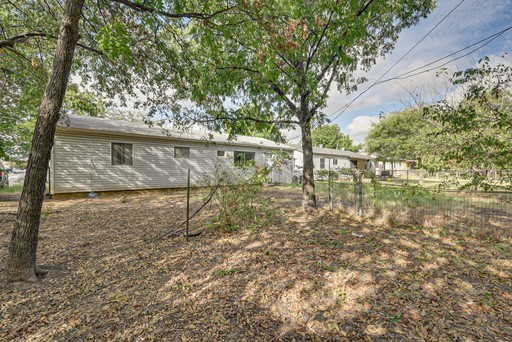 344 NW Renfro St, Burleson, TX 76028