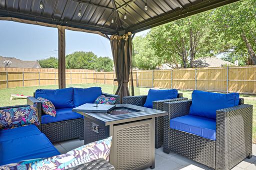 2735 Water Oak Drive, Grand Prairie, TX 75052