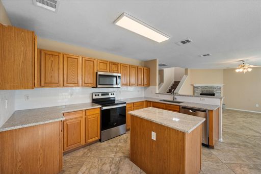 1049 Triple Crown Drive, Fort Worth, TX 76179