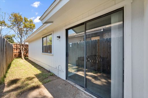 3330 Green Ridge Street, Fort Worth, TX 76133