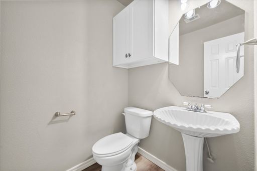 16 Atlantic Avenue, Midlothian, TX 76065