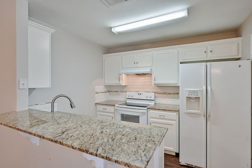 607 Kings Way Dr, Unit B, Mansfield, TX 76063