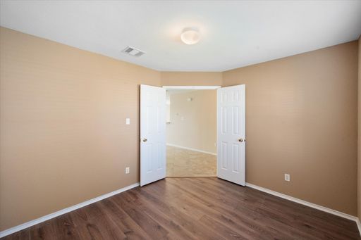 1049 Triple Crown Drive, Fort Worth, TX 76179