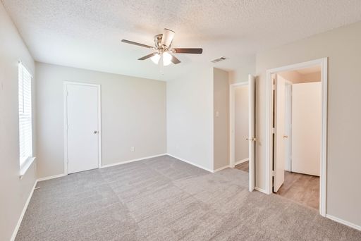 608 Kings Way Dr - Unit D, Mansfield, TX 76063