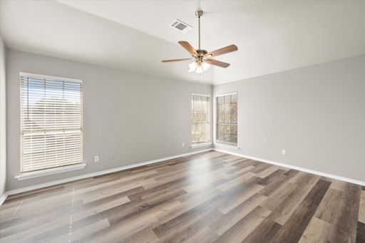 16 Atlantic Avenue, Midlothian, TX 76065