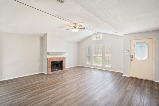 1217 Hidden Creek Dr, Mansfield, TX 76063