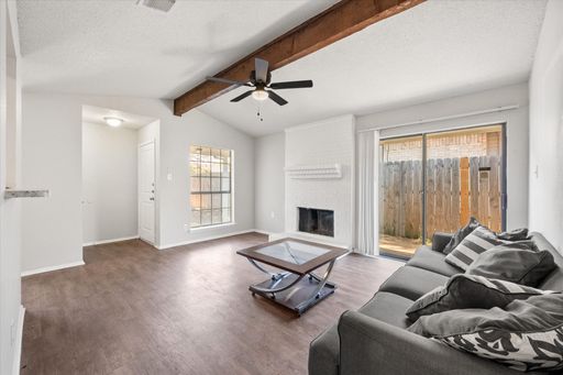 3330 Green Ridge Street, Fort Worth, TX 76133