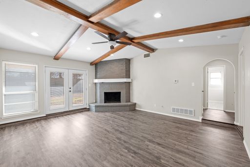 2001 San Jacinto Dr, Arlington, TX 76012