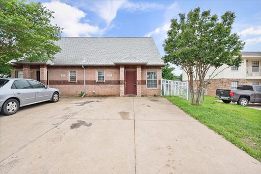 612 Kings Way Dr - Unit A, Mansfield, TX 76063