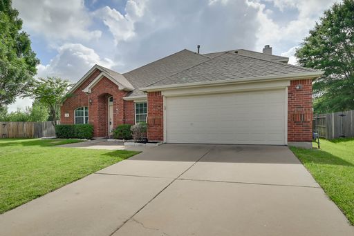4 Blue Meadow Court, Mansfield, TX 76063