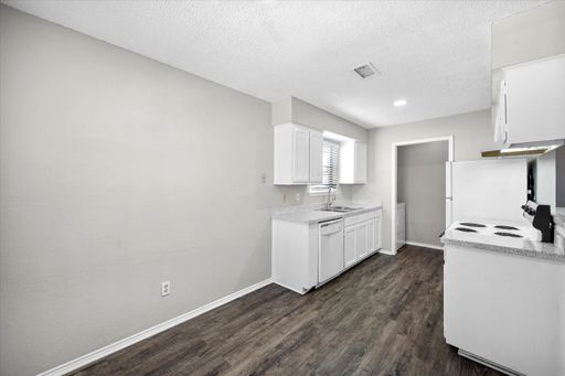 606 Kings Way Drive - Unit C, Mansfield, TX 76063
