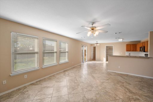 1049 Triple Crown Drive, Fort Worth, TX 76179