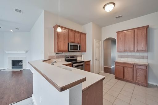 4 Blue Meadow Court, Mansfield, TX 76063