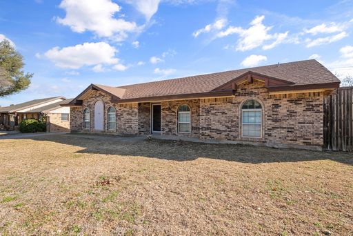 2001 San Jacinto Dr, Arlington, TX 76012