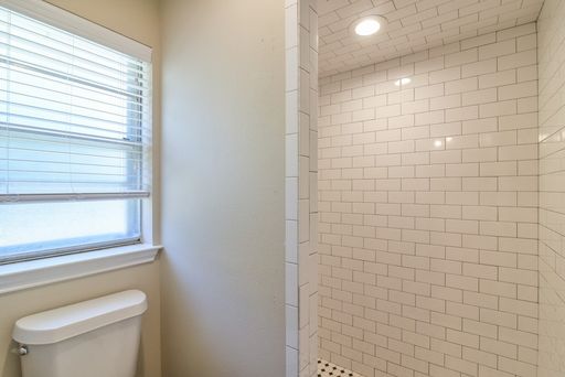 1808 Overbrook Dr, Arlington, TX 76014