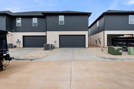 2355 Spring Park Blvd, Arlington, TX 76016