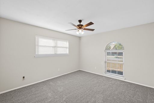 2001 San Jacinto Dr, Arlington, TX 76012