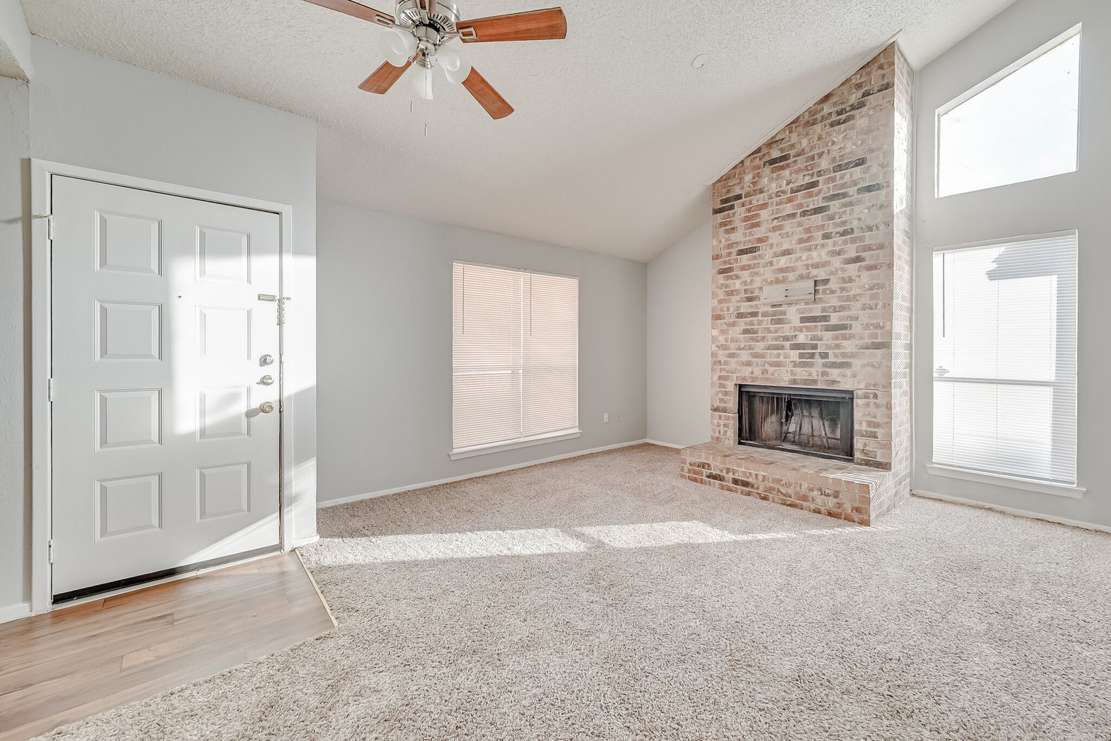 Arlington Apartment: 614 Lillard Rd