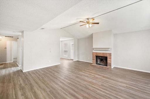 1217 Hidden Creek Dr, Mansfield, TX 76063