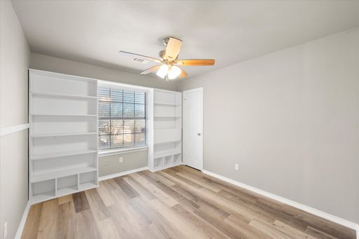 16 Atlantic Avenue, Midlothian, TX 76065