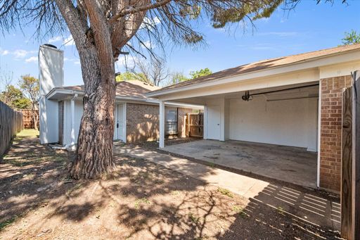 3330 Green Ridge Street, Fort Worth, TX 76133