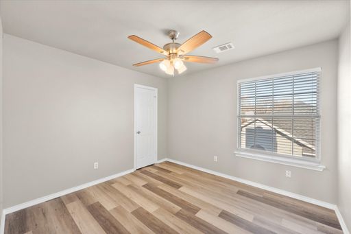 16 Atlantic Avenue, Midlothian, TX 76065