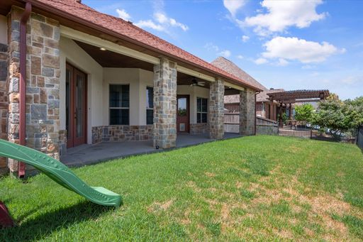 3325 Vista Lake Circle, Mansfield, TX 76063