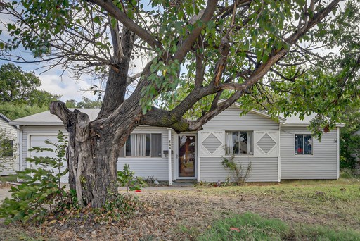344 NW Renfro St, Burleson, TX 76028