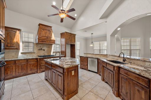 3325 Vista Lake Circle, Mansfield, TX 76063
