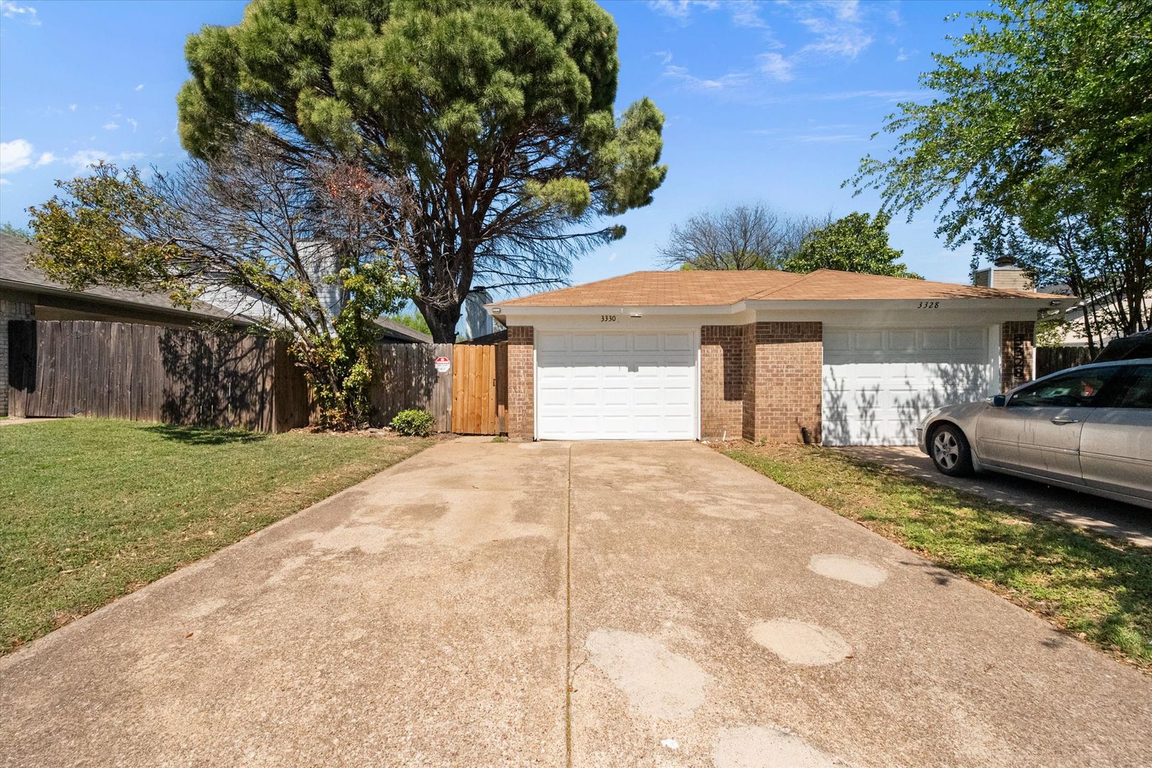 Fort Worth House: 3330 Green Ridge Street