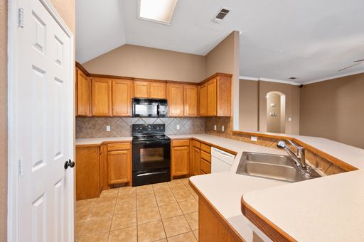 309 Shane Ln, Burleson, TX 76028