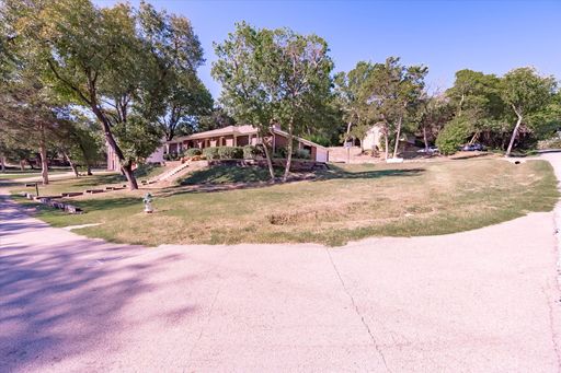 1231 Bow Creek Drive, Duncanville, TX 75116