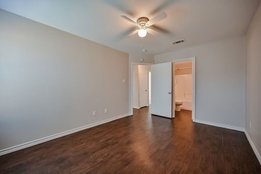 607 Kings Way Dr, Unit B, Mansfield, TX 76063