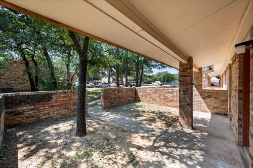 1803 Harry Court, #B, Arlington, TX 76012