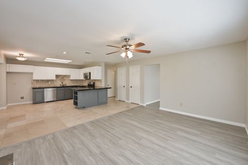 1521 Stratford Dr, Mansfield, TX 76063