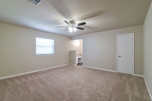 1808 Overbrook Dr, Arlington, TX 76014